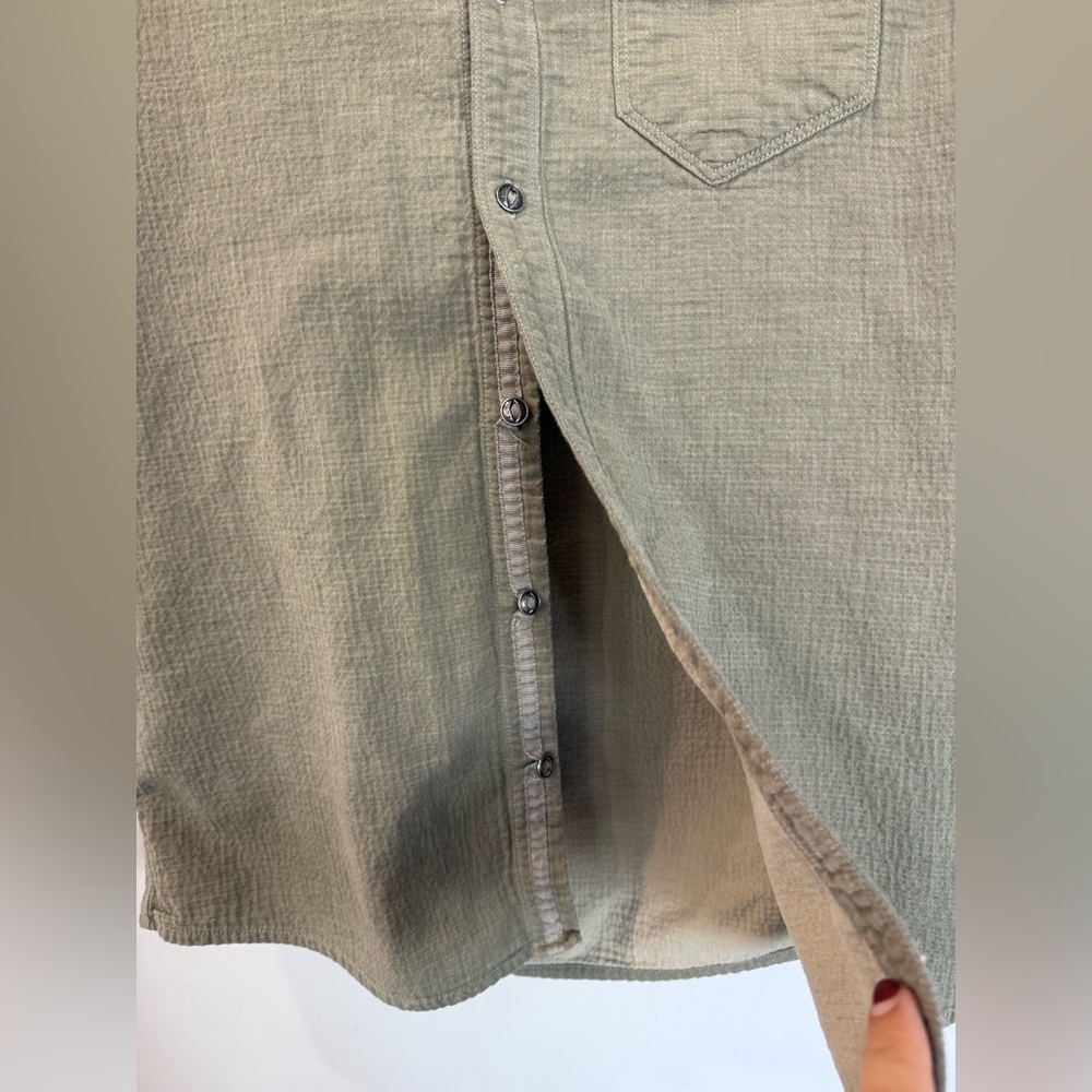 KÜHL Men's Short Sleeve Button Up - Picture 2 of 9